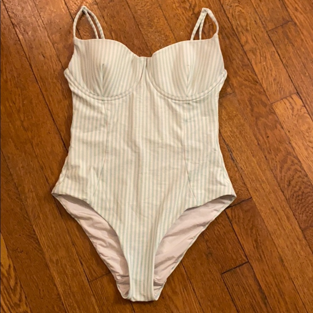LIKE NEW ONIA ONE PIECE SWIMSUIT SZ M
